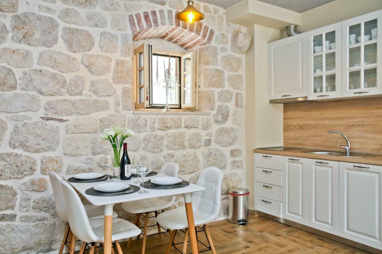 Vila Maestral コトル 部屋 写真